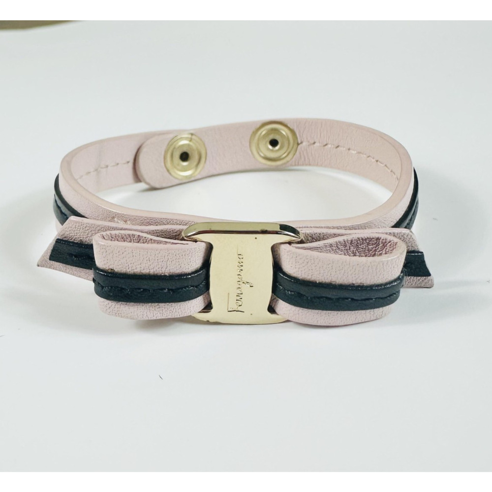 Ferragamo Pink Black Leather Vara Wrap Bracelet Bow Logo Snap 7in Made In Italy